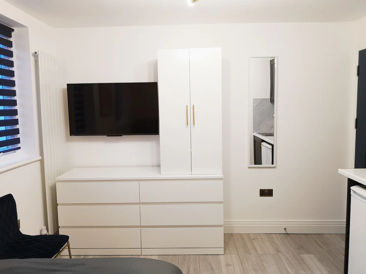 B3. Cute Studio for Couples in heart of Wembley — photo 3