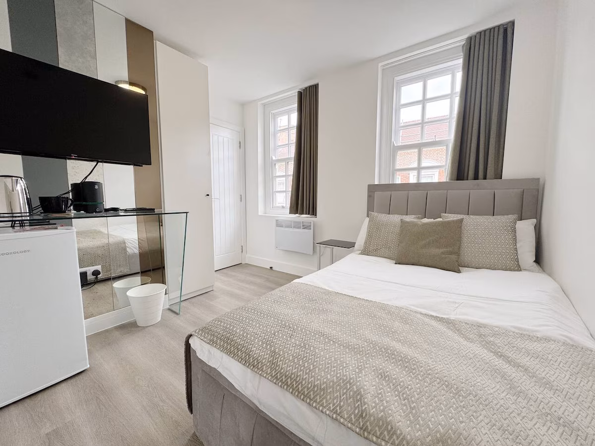 K4. Bright and Stylish Studio in London